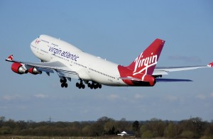 airplane-744861_1920